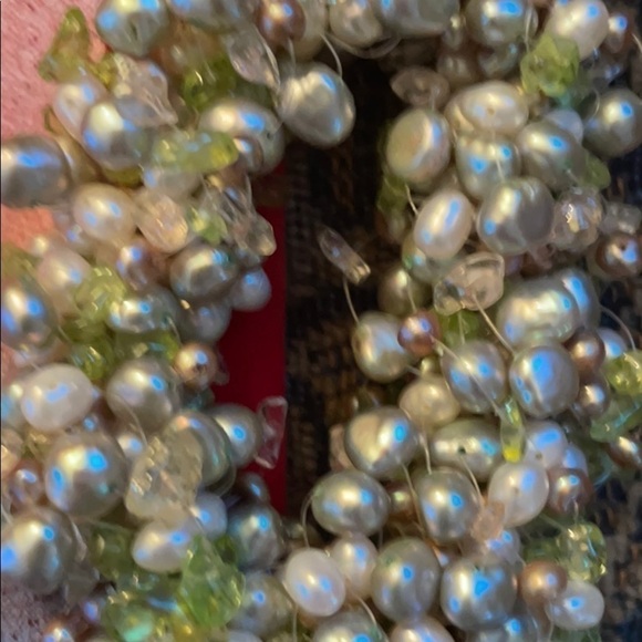 Suarti Multi Large Cluster Genuine Pearl and Stone Bracelet - Picture 2 of 3